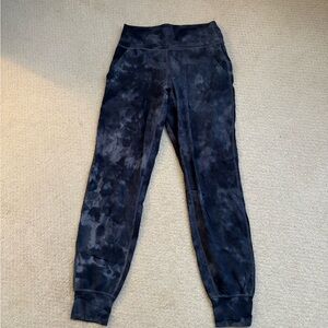 lululemon athletica Women’s Tie-Dye Joggers, Size 6